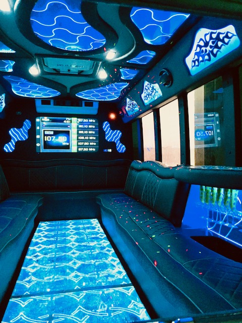 Npi Limo Vehicles Des Moines Iowa
